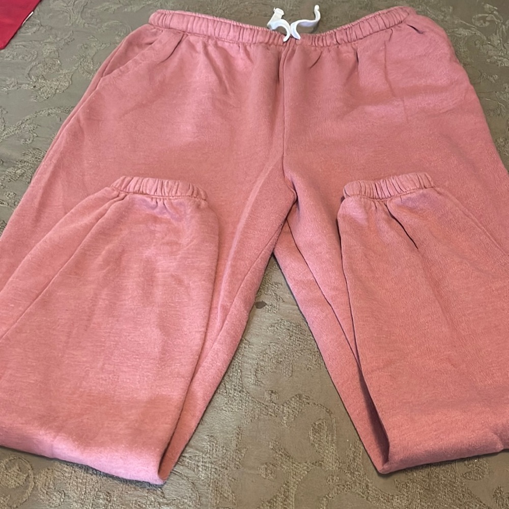 Used men’s pant size L by so